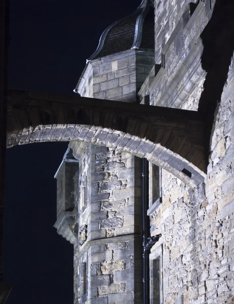 Edinburgh castle arch bei Nacht — Stockfoto