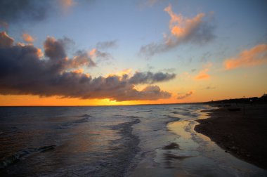 Sonnenaufgang über dem Meer