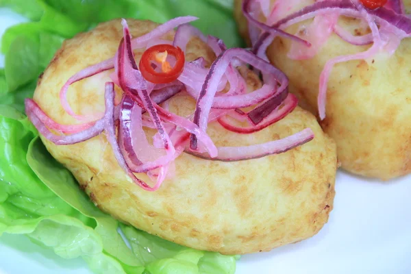 Baba Rellena (Peru doldurulmuş patates çanağı yakından)