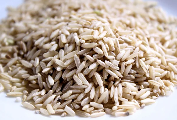 Цільнозерновий коричневий рис — стокове фото