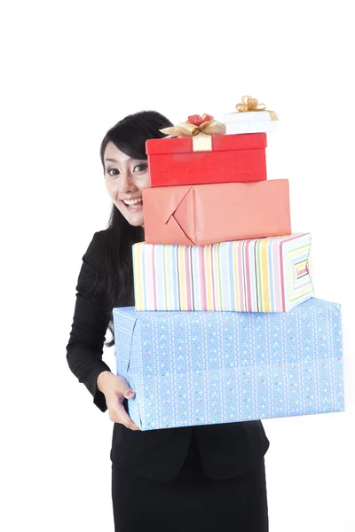 Geschäftsfrau mit Geschenken — Stockfoto