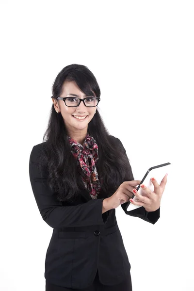 Mujer de negocios con una tableta digital —  Fotos de Stock