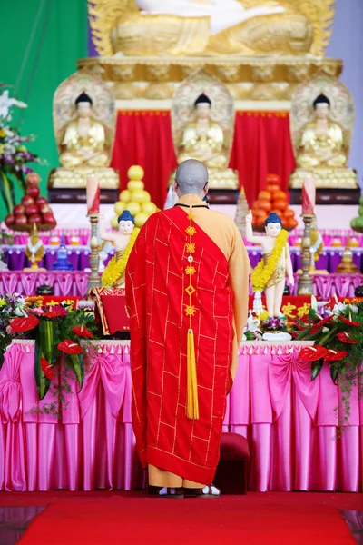 The Devoted Monk — Stock Photo, Image