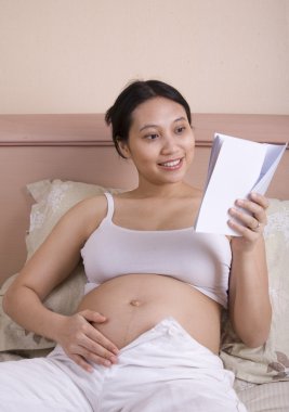 hamile kadın okuma