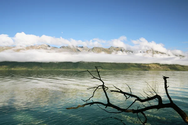 Мирне озеро — стокове фото
