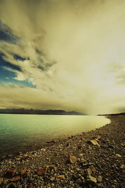 Zatažená jezero tekapo — Stock fotografie