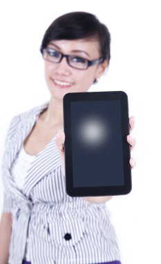 Asya iş kadını ile dijital tablet