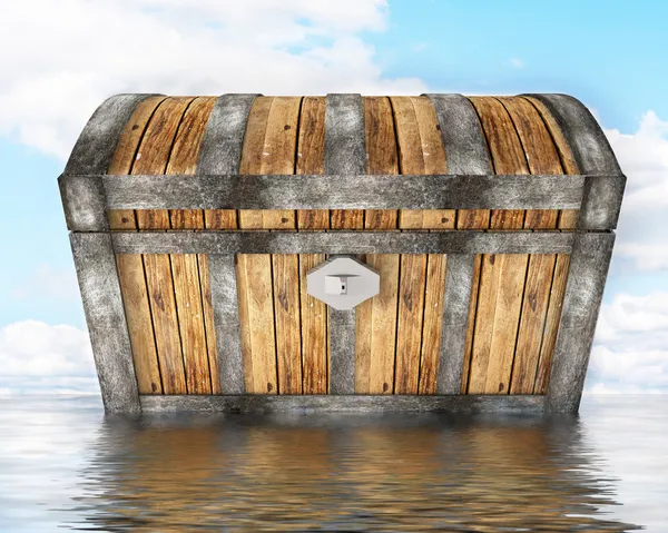 Treasure chest stående i vatten — Stockfoto