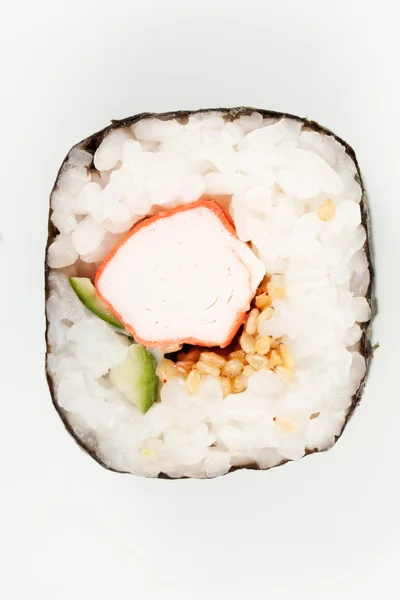 Close-up on a traditional Japanese nori-wrapped futomaki sushi o — Stock Photo, Image