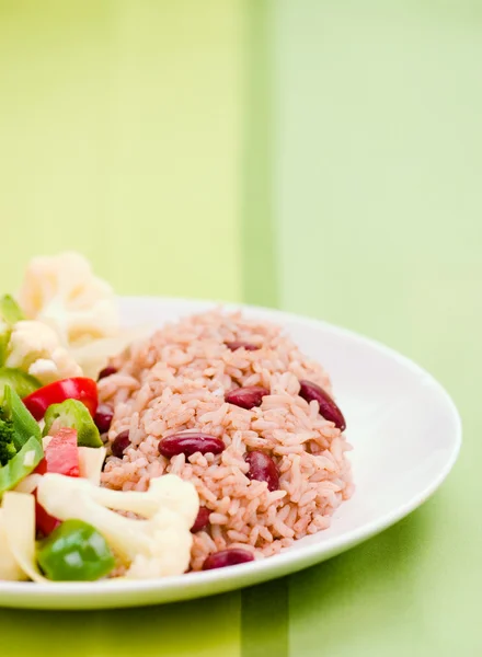 야채와 쌀을 캐리 비안 스타일 — 스톡 사진