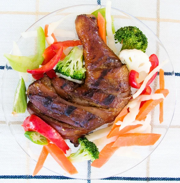 야채와 닭고기를 멍 청이 — 스톡 사진