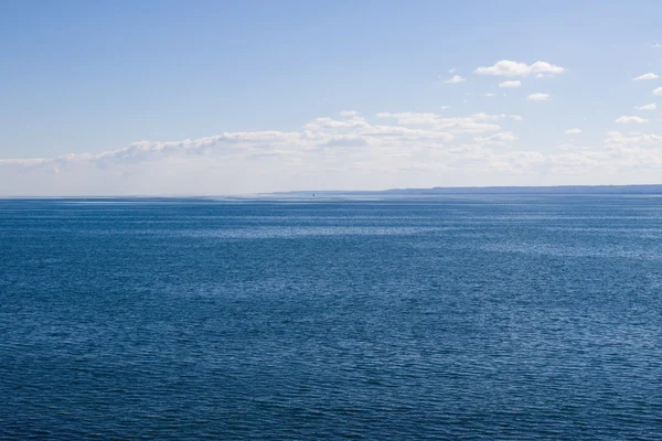 Oceano in una giornata tranquilla — Foto Stock