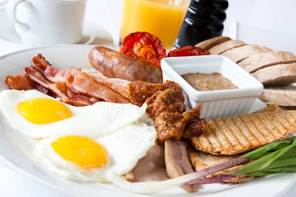고기 애호가 아침 식사 — 스톡 사진