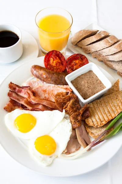 Kött älskares frukost — Stockfoto