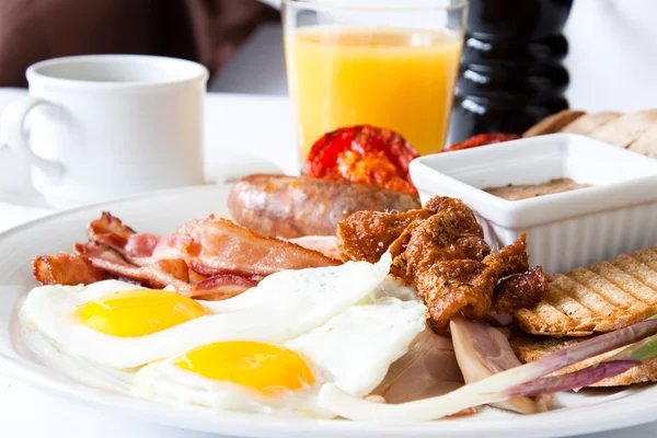 고기 애호가 아침 식사 — 스톡 사진