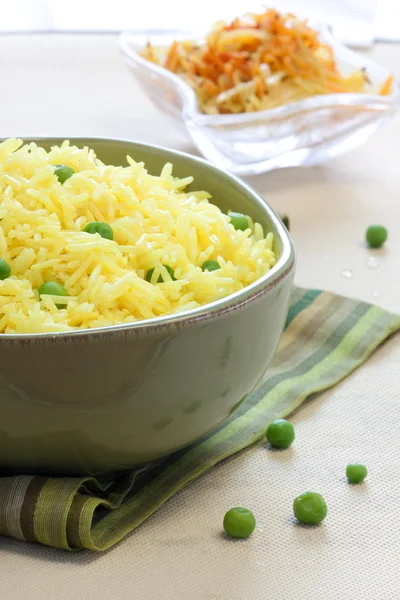 Zeleninová rýže - indický styl, basmati — Stock fotografie