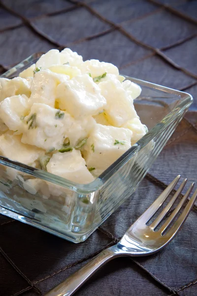 Cremiger Kartoffelsalat — Stockfoto