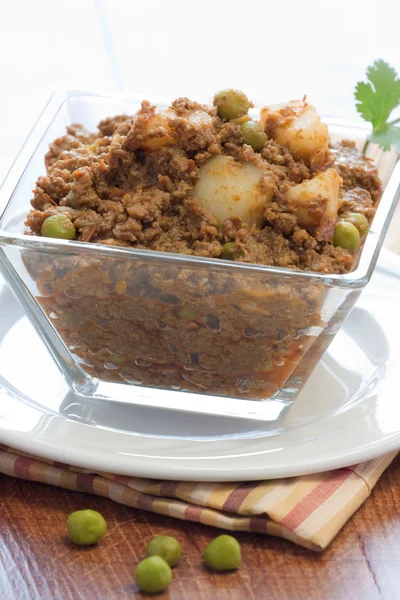 Mielone mięso jagnięcina curry z groszkiem — Zdjęcie stockowe