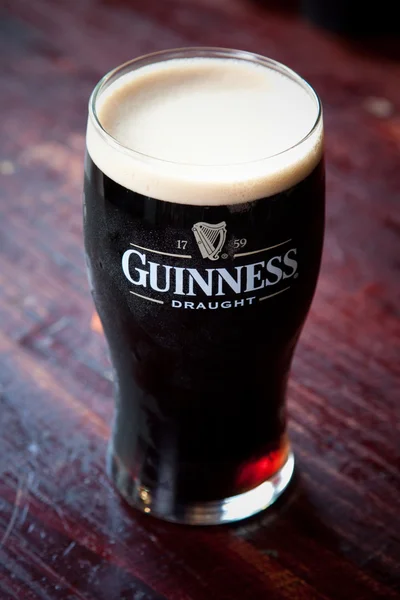 Una pinta de Guinness — Foto de Stock