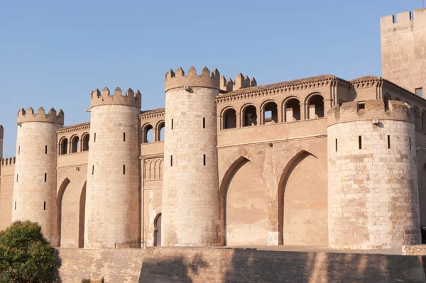Дворец Альхаферия в Сарагосе — стоковое фото