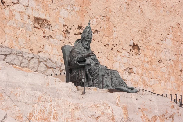 Estatua del antipapa Benedicto XIII — Foto de Stock