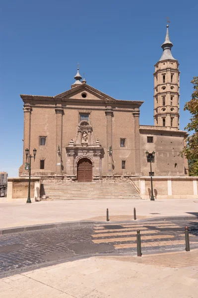 Iglesia de san juan de los panetes v Zaragoze — Stock fotografie