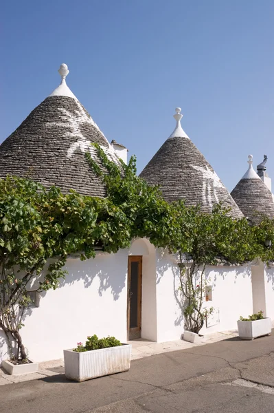 Casas Trulli en Alberobello (Apulia ) — Foto de Stock
