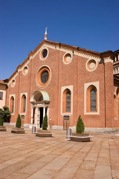 Front facade of Santa Maria delle Grazie, Milan — Stock Photo, Image