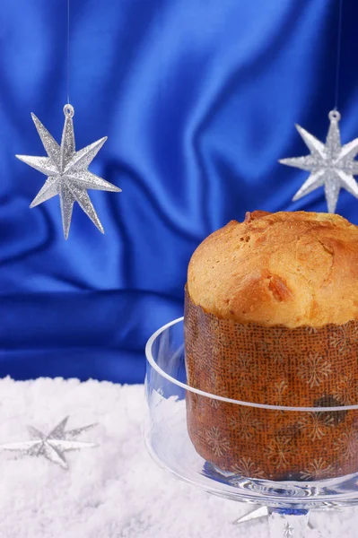 Panettone: Típico pastel italiano de Navidad —  Fotos de Stock