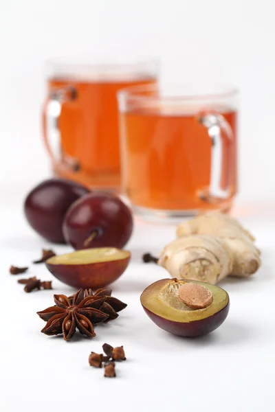 Chá de ameixa com especiarias — Fotografia de Stock