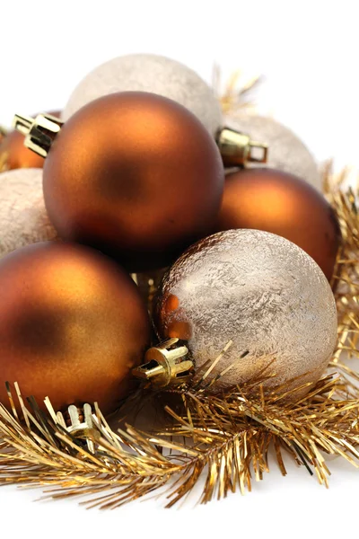 ゴールドとブラウンのクリスマスの装飾 — ストック写真