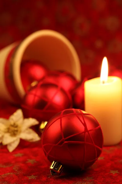 Kırmızı süs Noel natürmort — Stok fotoğraf