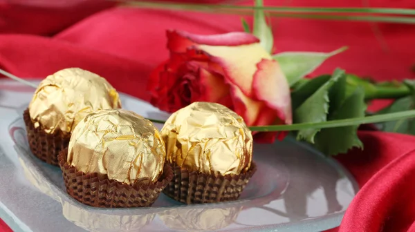 Čokoláda a růže — Stock fotografie