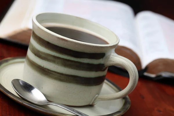 커피와 성경 — 스톡 사진