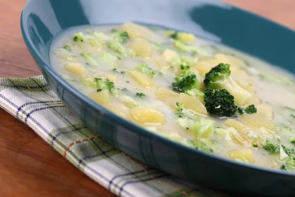 Broccoli soup with potatoes — Stock Photo, Image