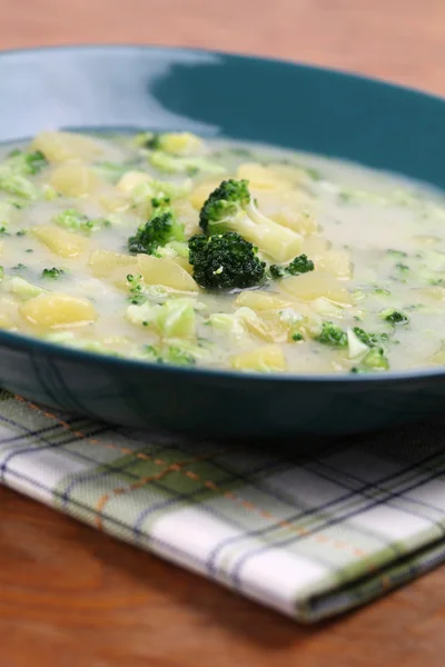 Broccoli soep met aardappelen — Stockfoto