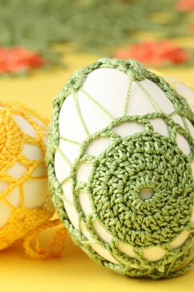 Crochê verde e amarelo ovos de Páscoa — Fotografia de Stock