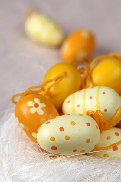 Žlutá velikonoční vajíčka — Stock fotografie