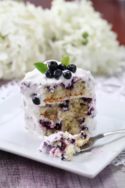 Borůvkový koláč s kysanou smetanou — Stock fotografie