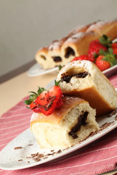 Buns with jam and strawberries — Stock Photo, Image