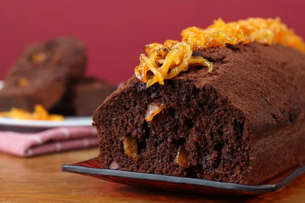 Chocolate cake met gekonfijte sinaasappelschil — Stockfoto