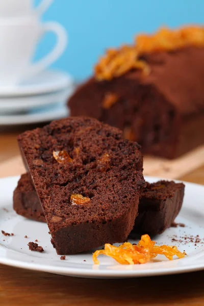 Ciasto czekoladowe z kandyzowana skórka pomarańczowa — Zdjęcie stockowe