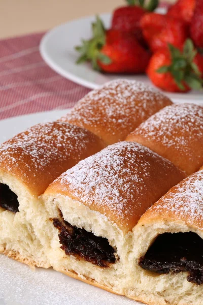 Czech buns and strawberries — Stock Photo, Image