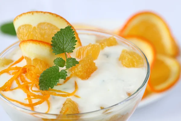 Yogur con naranjas —  Fotos de Stock
