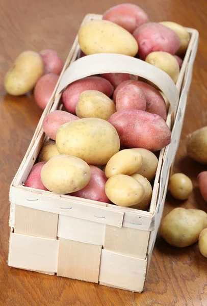 Červené a bílé brambory — Stock fotografie