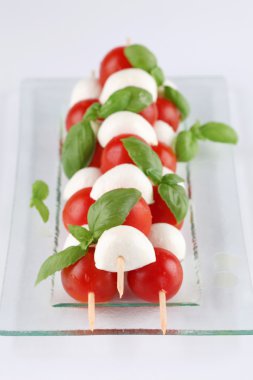 Caprese salatası