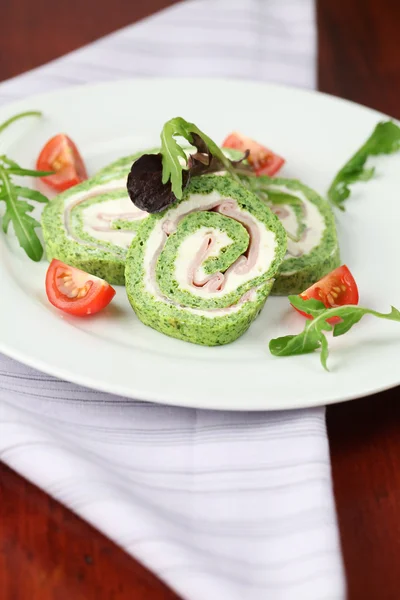 Spinach rolls — Stock Photo, Image