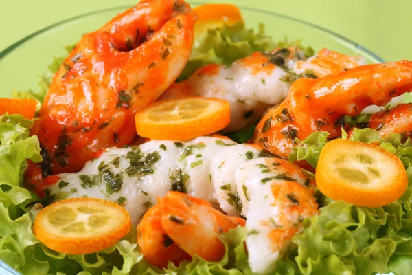 Surimi-Salat mit Kumquat — Stockfoto