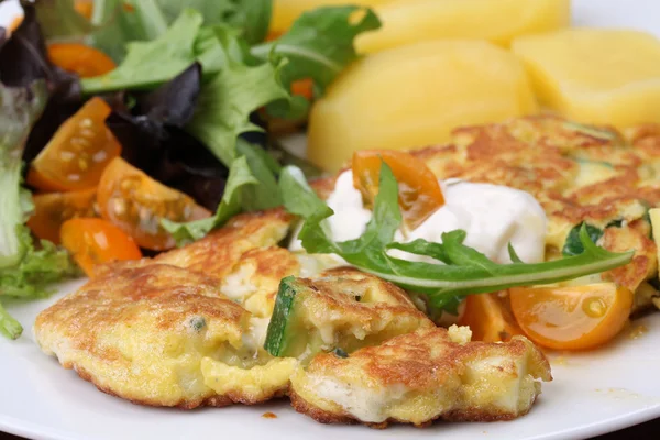 Courgette omelet — Stockfoto