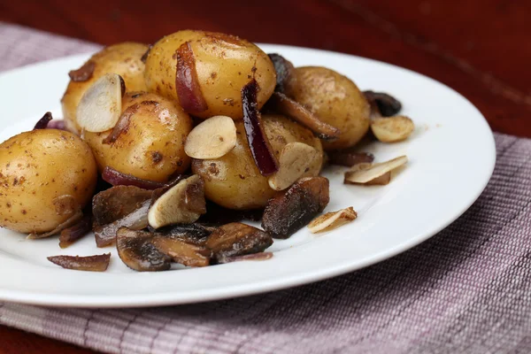 Geroosterde aardappelen — Stockfoto